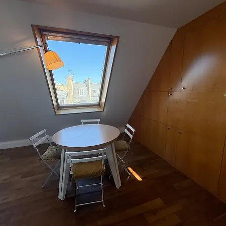 Topfloor Between Le Marais & Montorgueil