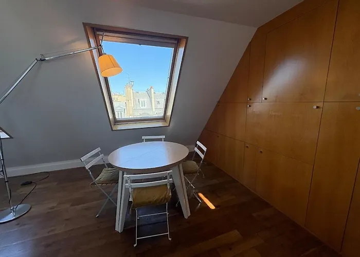 Topfloor Between Le Marais & Montorgueil